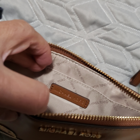 MICHAEL KORS LOT - Picture 3 of 8